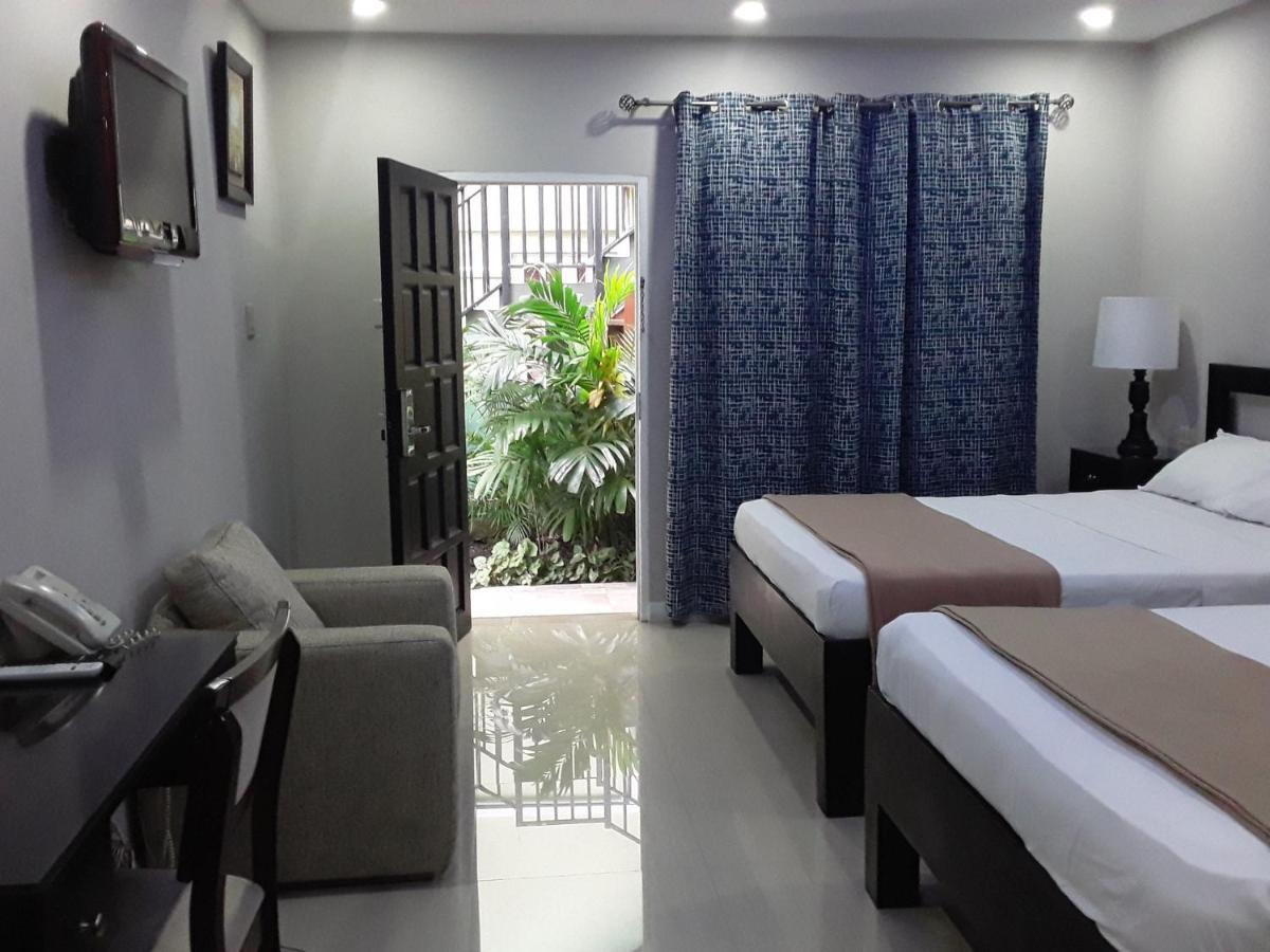 קינגסטון Christar Villas Hotel מראה חיצוני תמונה