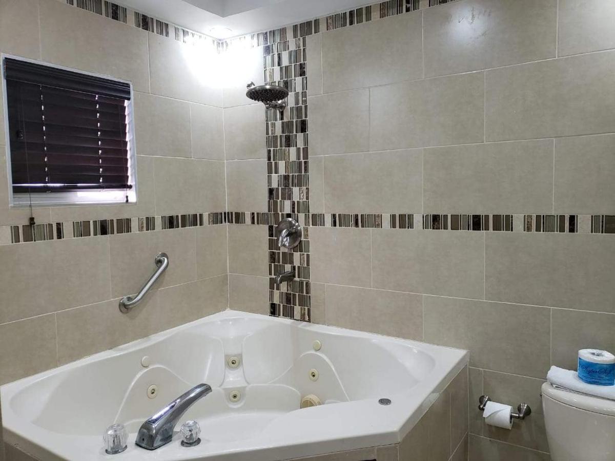 קינגסטון Christar Villas Hotel מראה חיצוני תמונה