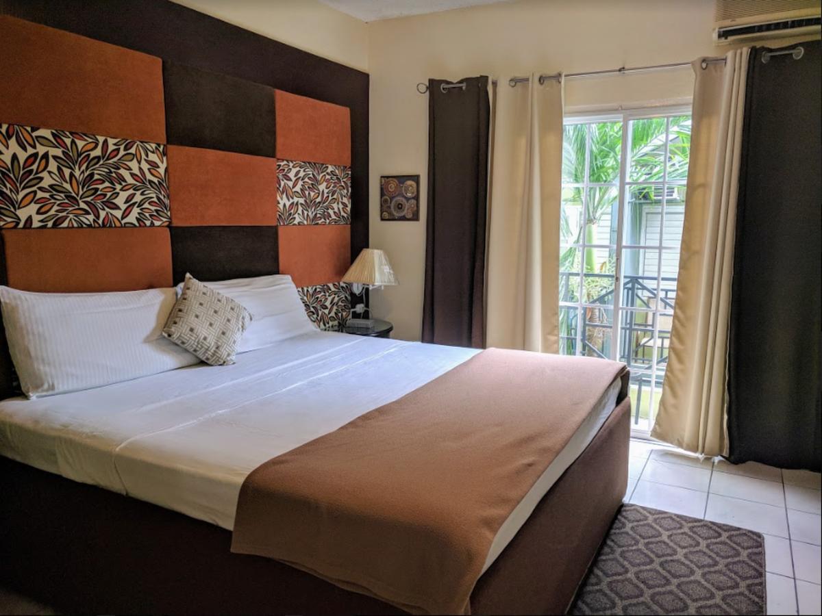 קינגסטון Christar Villas Hotel מראה חיצוני תמונה