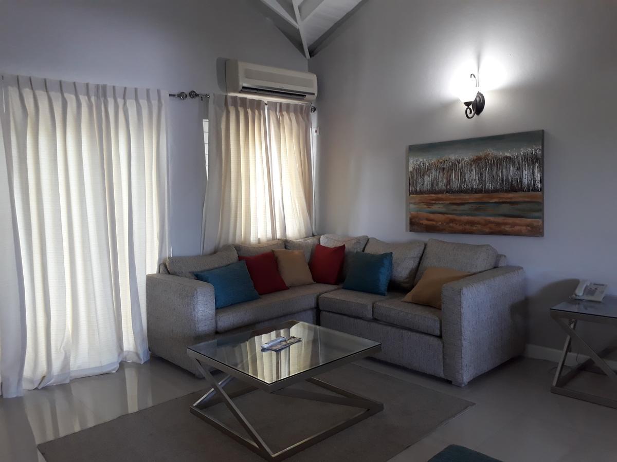 קינגסטון Christar Villas Hotel מראה חיצוני תמונה