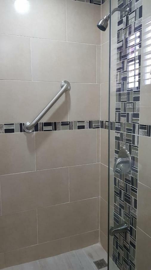 קינגסטון Christar Villas Hotel מראה חיצוני תמונה