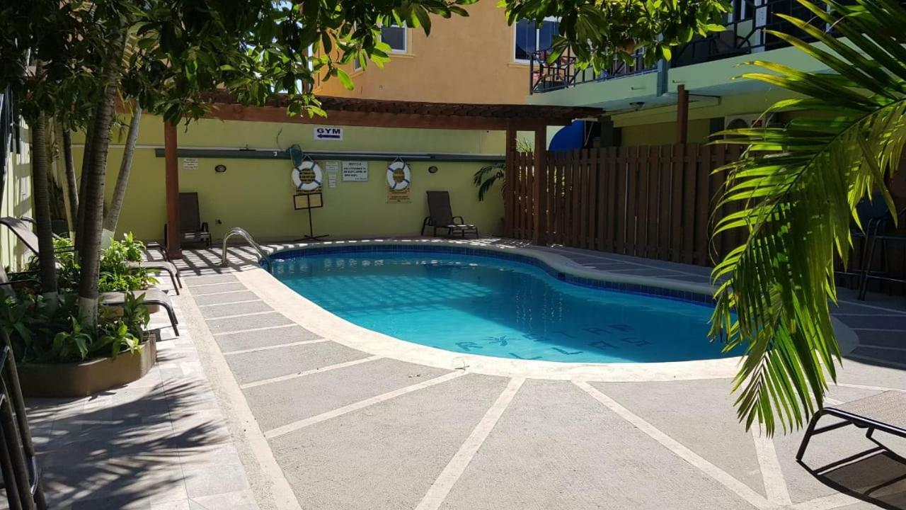 קינגסטון Christar Villas Hotel מראה חיצוני תמונה