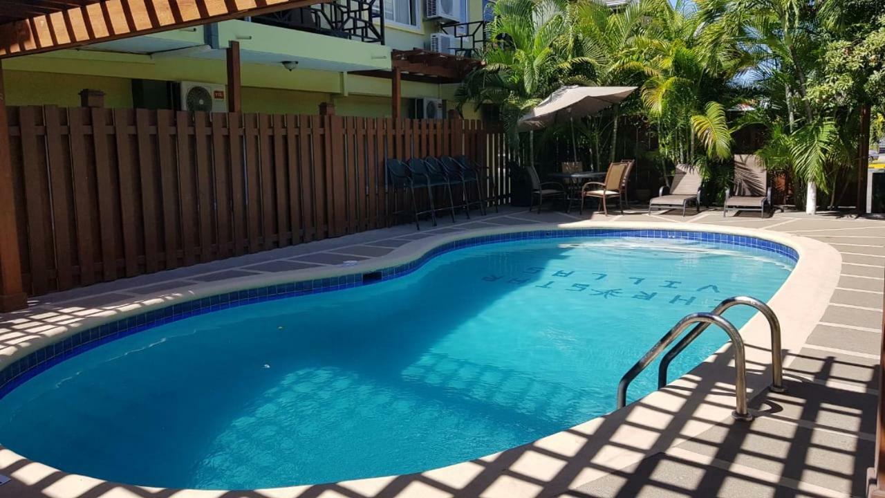 קינגסטון Christar Villas Hotel מראה חיצוני תמונה
