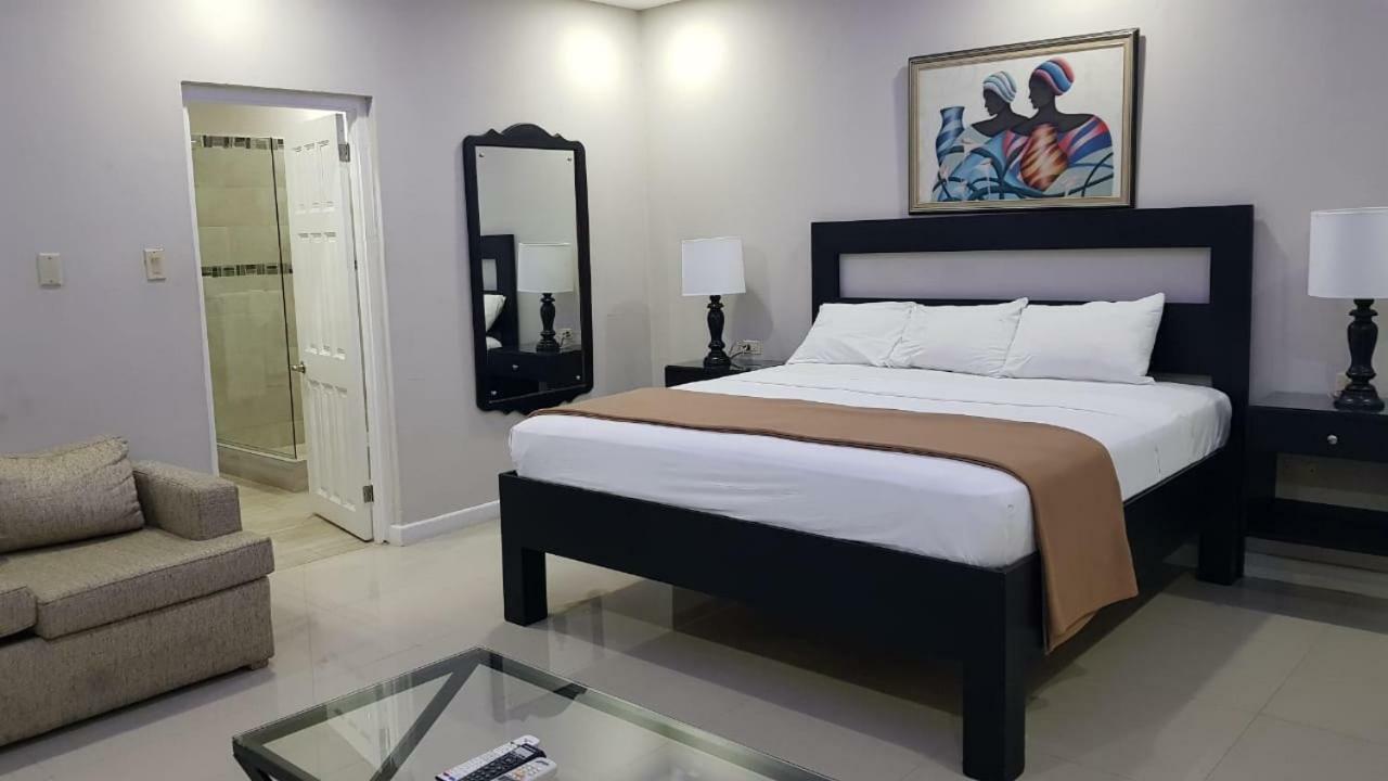 קינגסטון Christar Villas Hotel מראה חיצוני תמונה